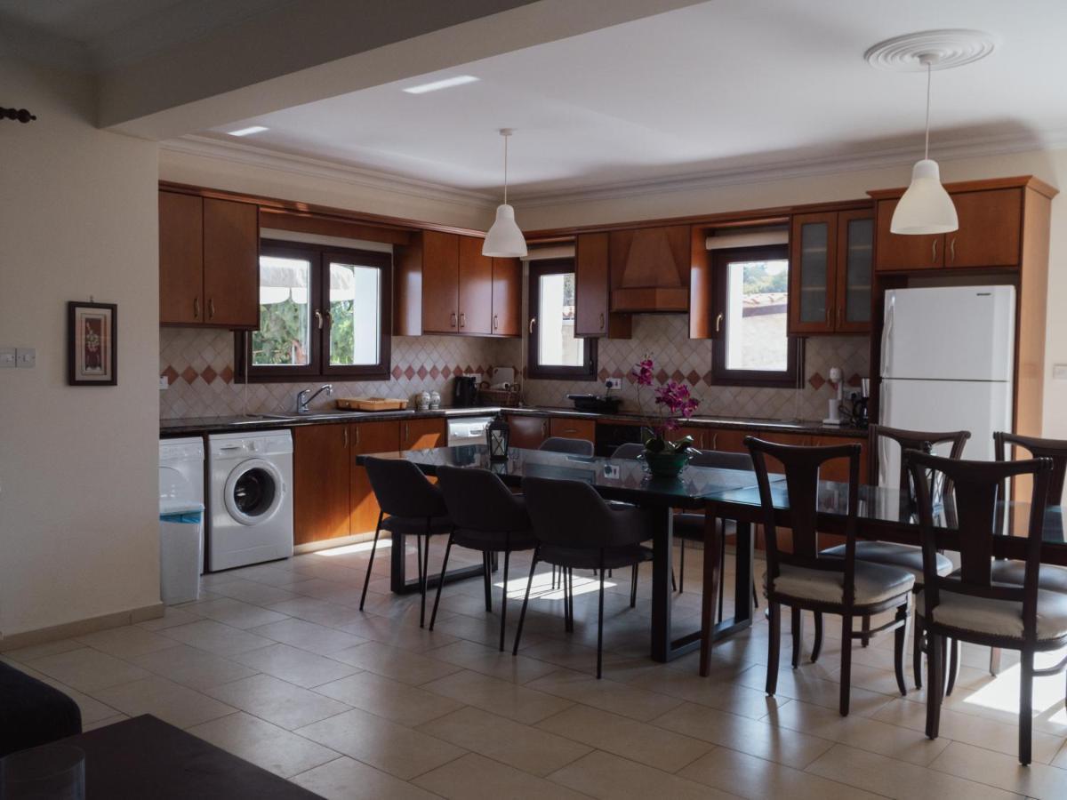 Villa Nikolina Dhrousha Экстерьер фото